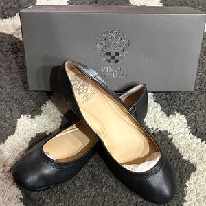 Vince Camuto Elegant Black Leather Flats